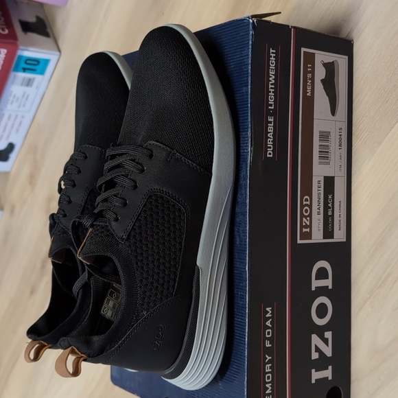 IZOD Men's Lace Up Shoe - Picture 1 of 4